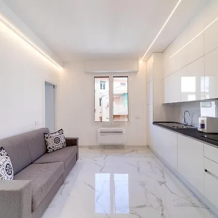 Aurora Luxury In The Center Of Σαν Ρέμο