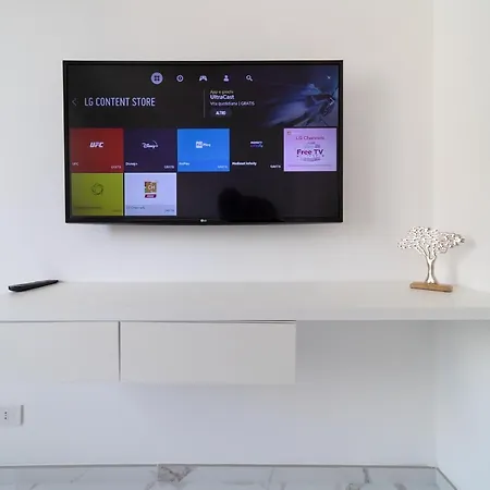 Aurora Luxury In The Center Of 아파트